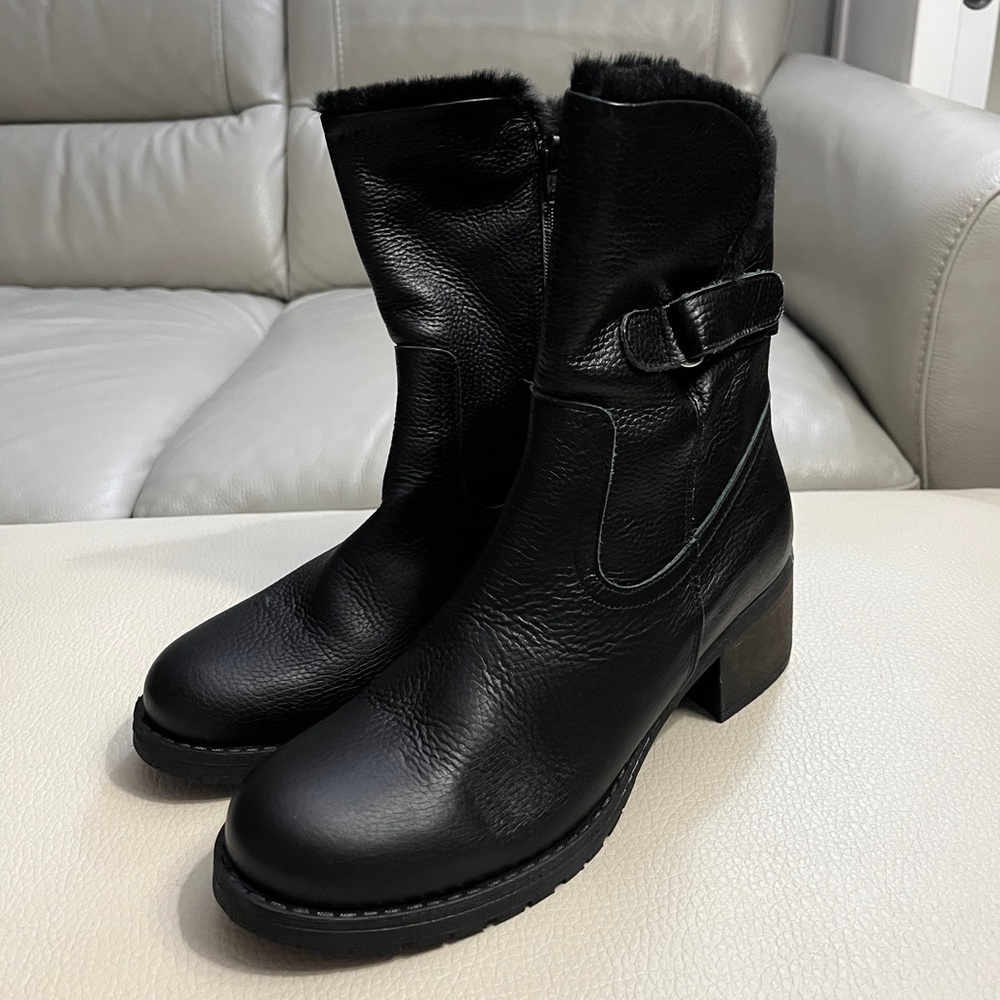 NWOB - Yokono Faux Fur Lined Heeled Ankle Boots - Made in Spain - EU 40/US 9-9.5